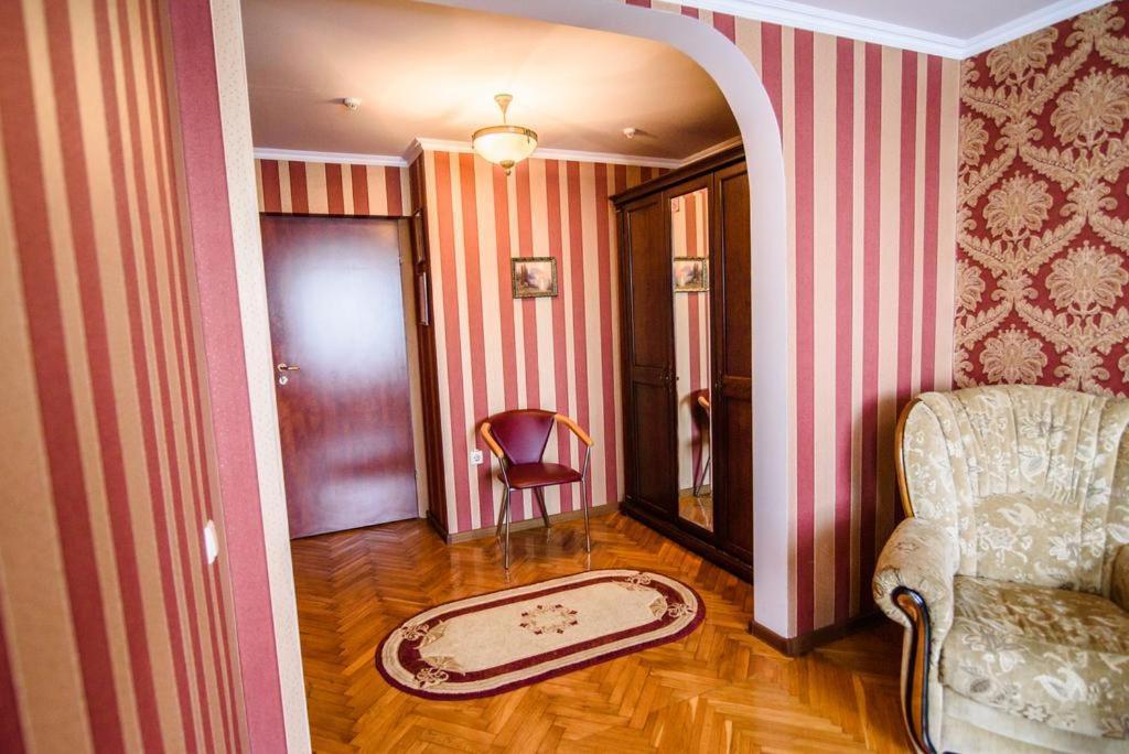 Луцьк Готель Світязь Loetsk Buitenkant foto